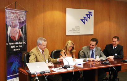 Firma del Convenio AproTECH LatAM entre AETIC, ALETI y CAVEDATOS