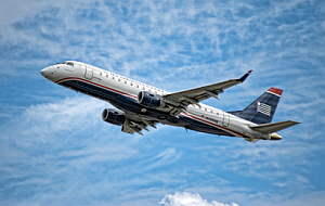 Embraer RJ despegando (Carolinadoug - Flickr)