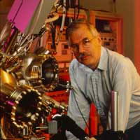 Phil Kuekes, investigador senior,  Departamento de Investigación de Estructuras Cuánticas de HP Labs