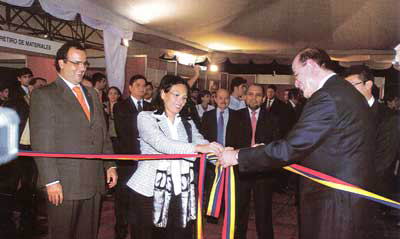 Inauguracion de STC Foro, con Socorro Hernández, ministro de Telecomunicaciones e Informática, el viceministro de Ciencia y Tecnología, Luis Marcano, y Luis Mora, CEO del evento (Foto: Yelconet)