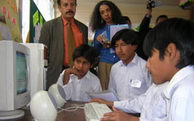 Escolares bolivianos en el programa GESCI