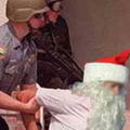 Santa en el momento del arresto