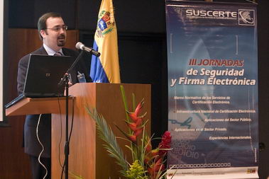 Jorge Uyá, Director de Registro y Acreditación, de SUSCERTE